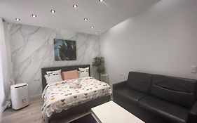 Cosy Studio Champs-Elysees - Hala Paris